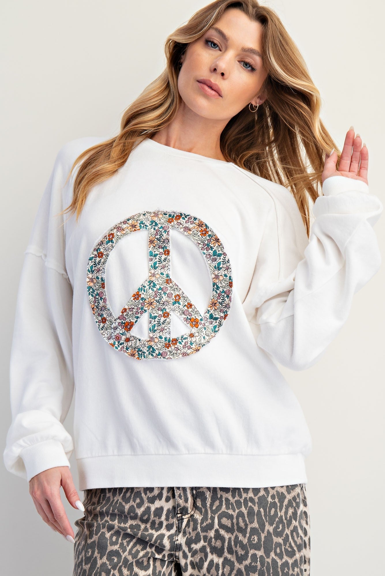 Easel Peace Sign Washed Terry Knit Pullover in Off White