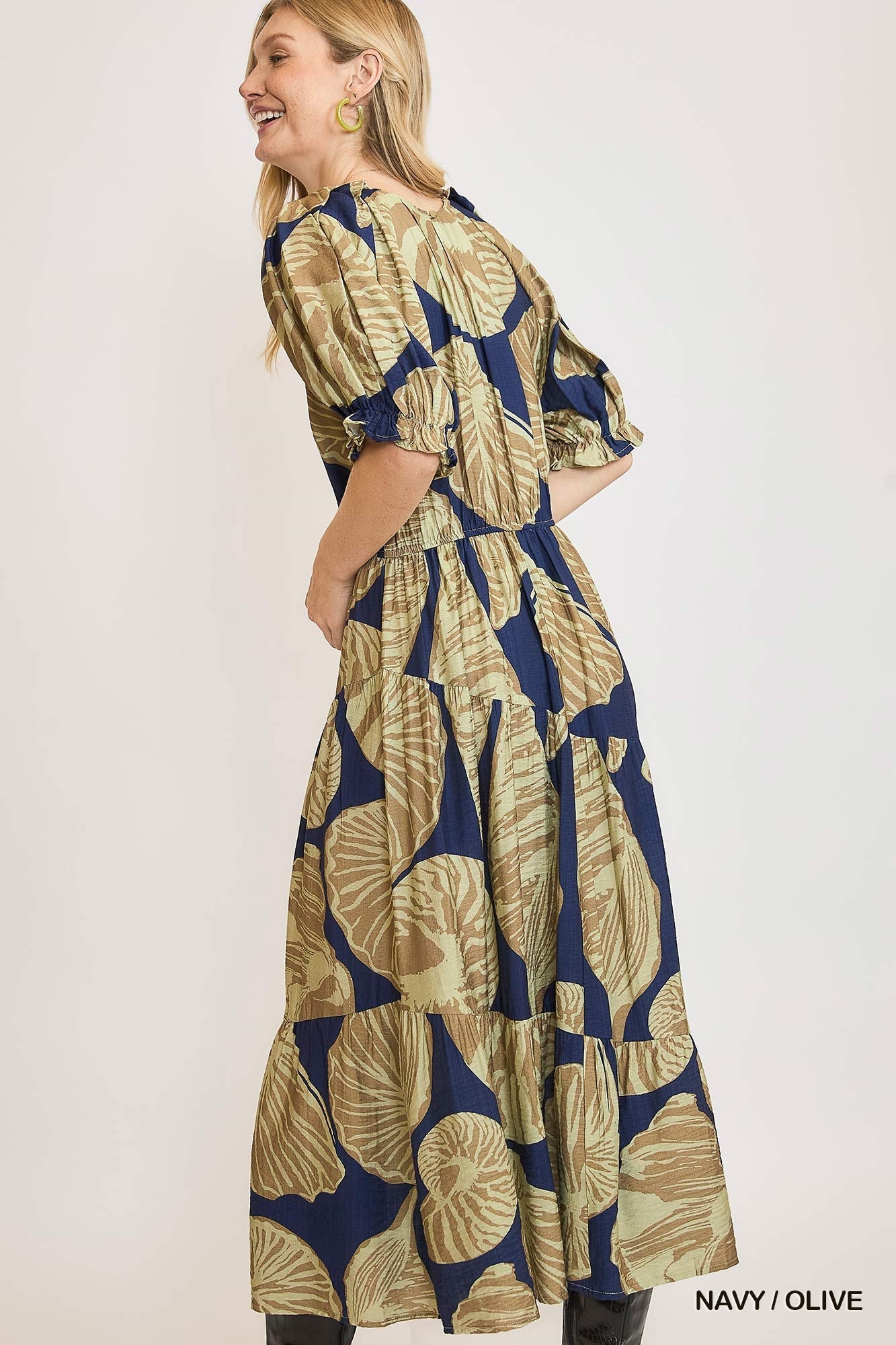 Umgee Floral Print Maxi Dress with Puff Sleeves in Navy/Olive