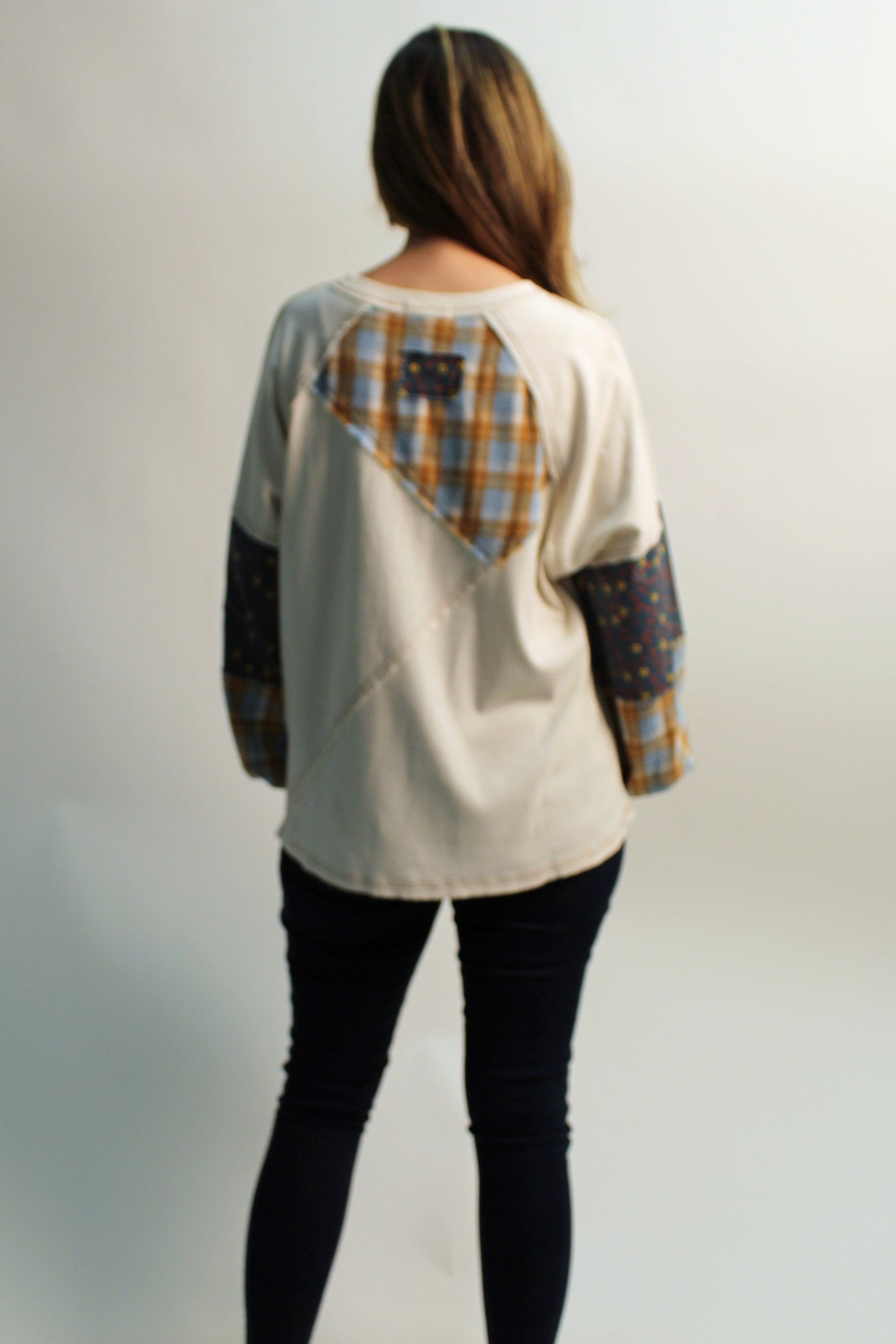 Easel Mix n Match Star Patched Top in Ecru