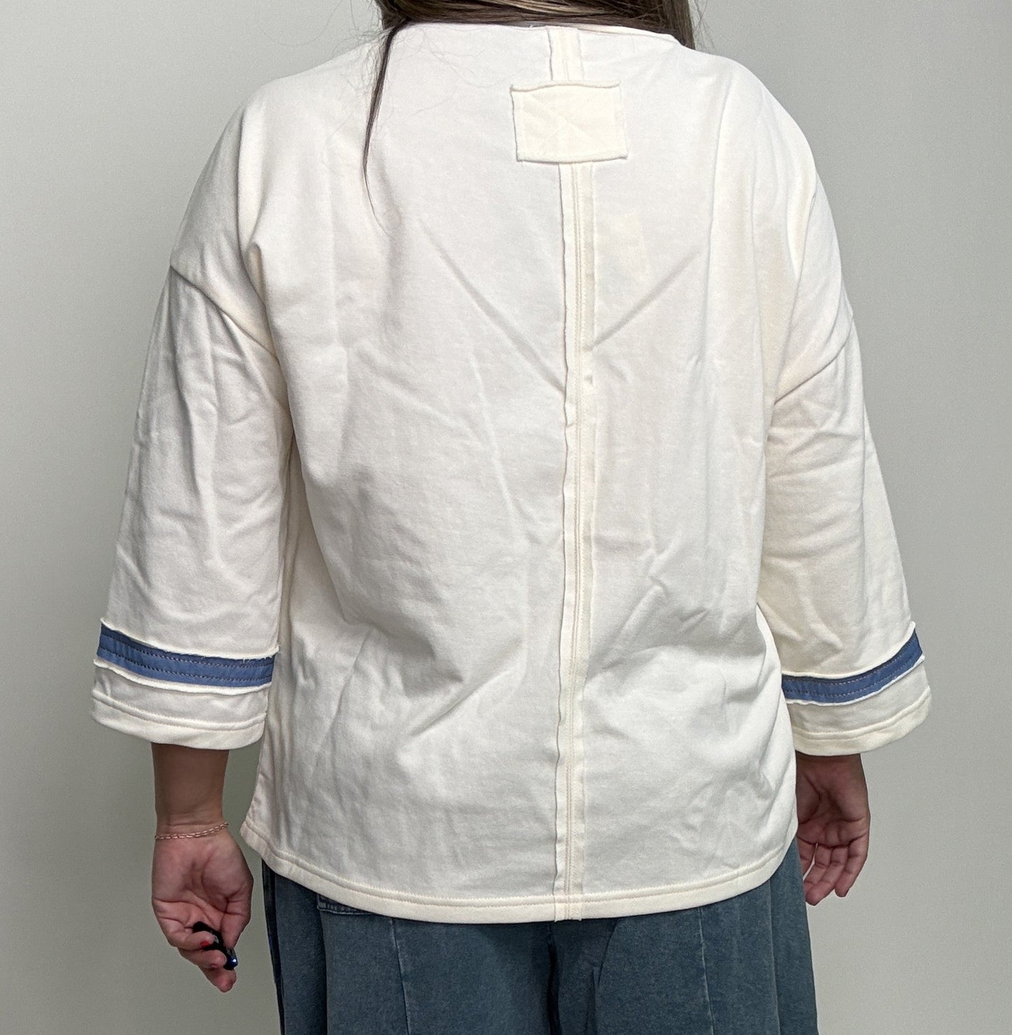 Easel Flower Patch Cotton Knit Tunic Top in Ivory