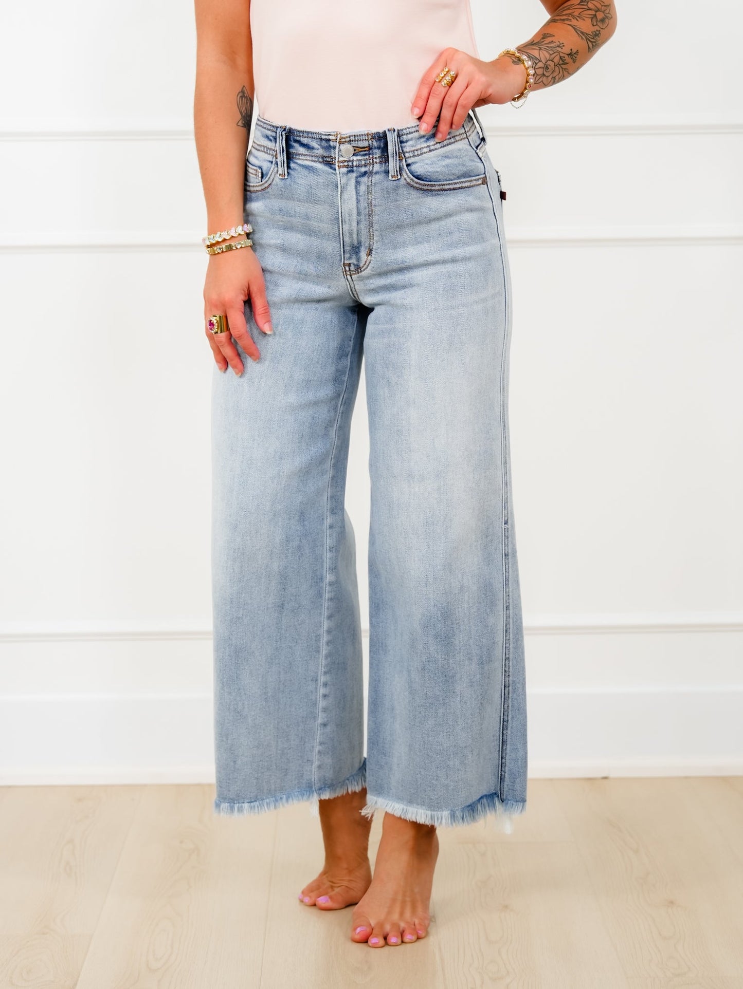 Judy Blue Mid Rise Light Wash Wide Leg Ankle Jeans with Frayed Hem