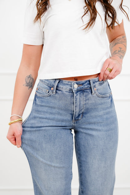 Judy Blue Petite/Reg The Karly Mid Rise Medium Vintage Wash Tummy Control Straight Leg Jeans