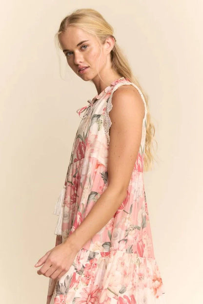 Davi & Dani Floral Maxi Dress with Lace Trim in Floral Multi