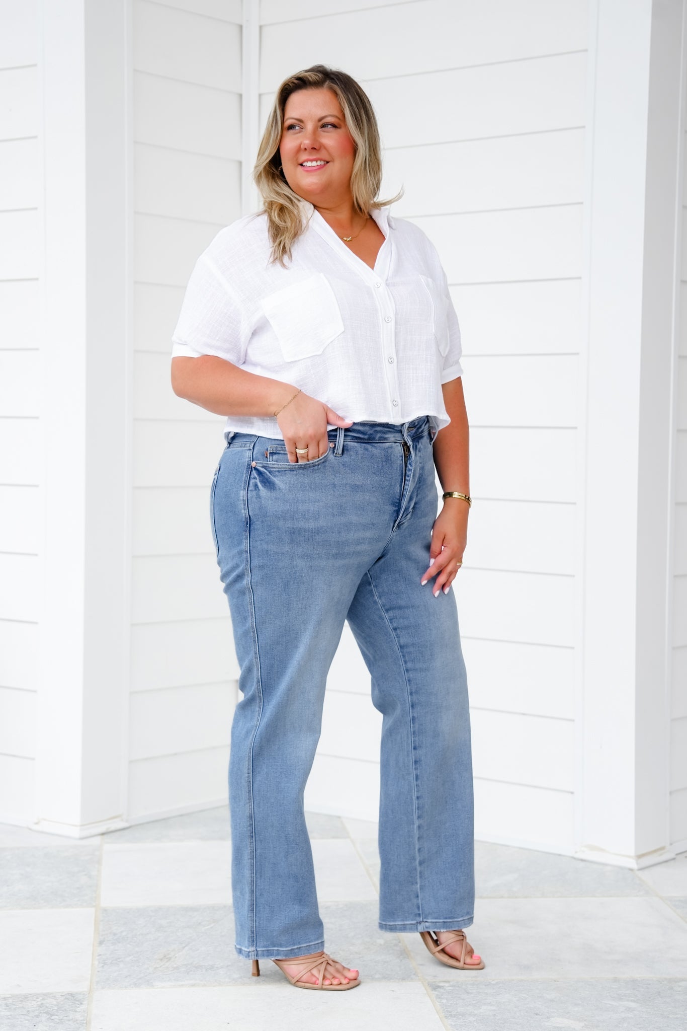 Judy Blue Petite/Reg The Karly Mid Rise Medium Vintage Wash Tummy Control Straight Leg Jeans