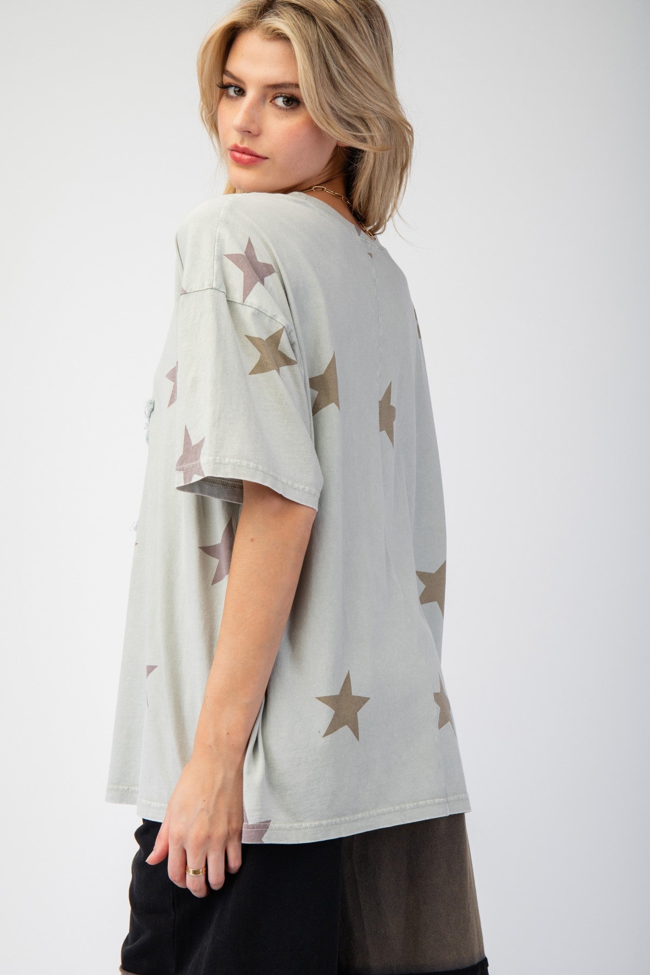 Easel OVERSIZED Star Patched and Print Top in Pale Sage
