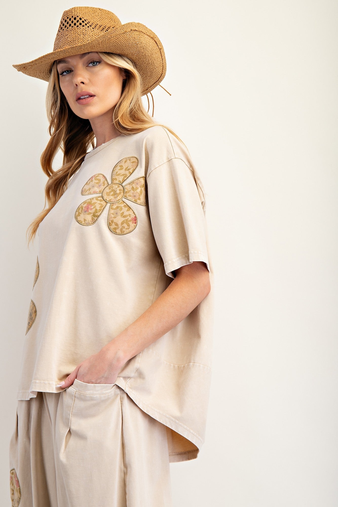 Easel OVERSIZED Flower Patch Mineral Washed Top in Khaki