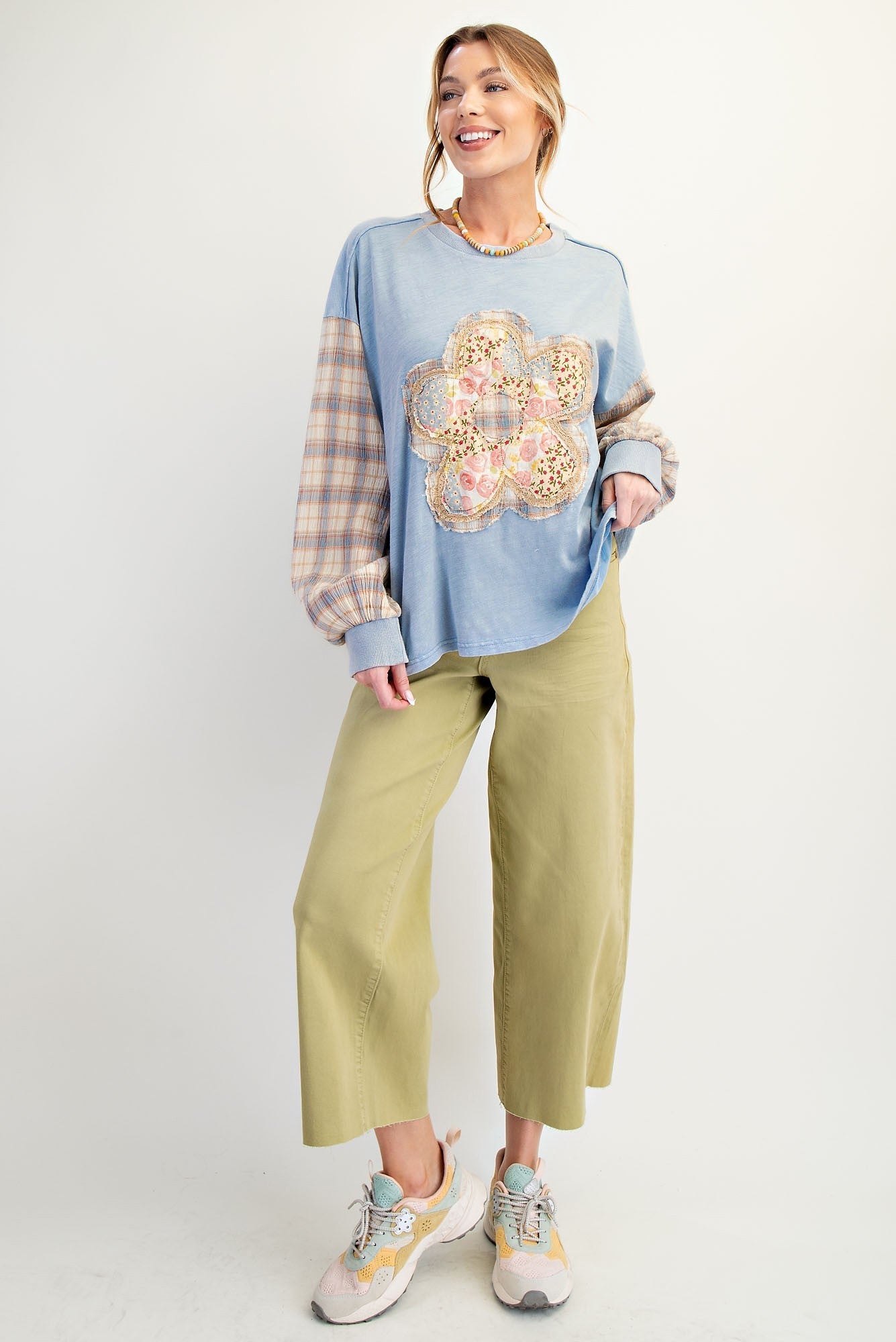 Easel Mineral Washed Flower Patch Front Cotton Top in Peri Blue