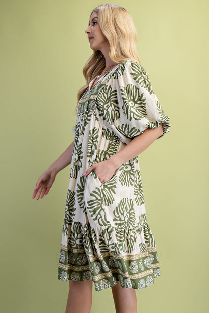 GiGio Contrasting Mixed Print Mini Dress in Sage