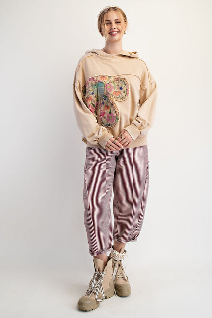 Easel Terry Knit Flower Patched Pullover Hoodie in Latte
