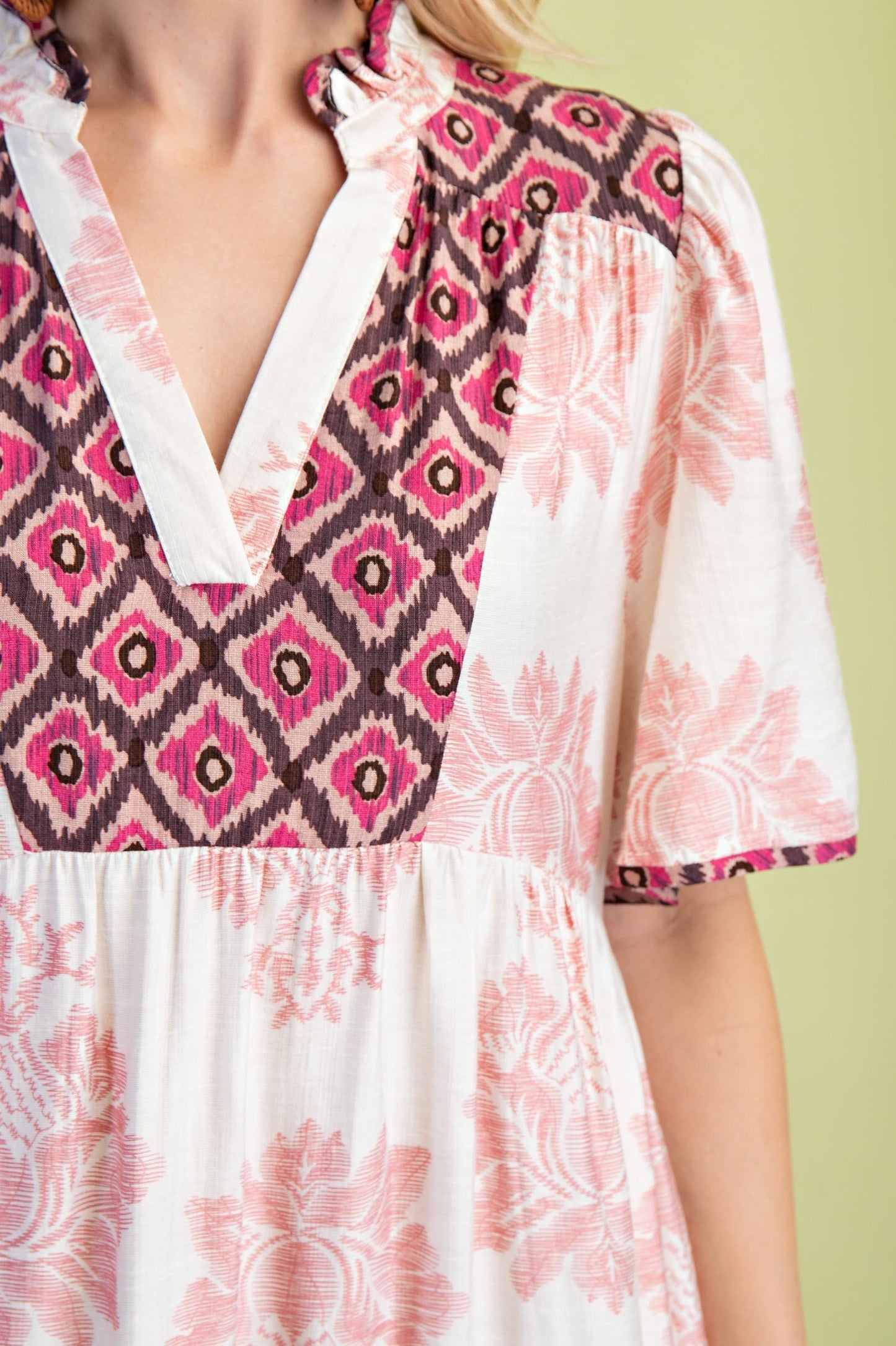 GiGio Mixed Print Tiered Midi Dress in Blush Mix