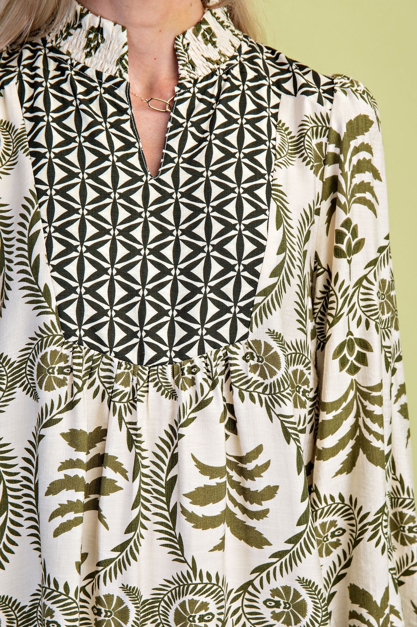 GiGio Contrasting Print Mini Dress in Olive Mix