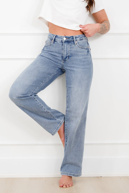 Judy Blue Petite/Reg The Karly Mid Rise Medium Vintage Wash Tummy Control Straight Leg Jeans