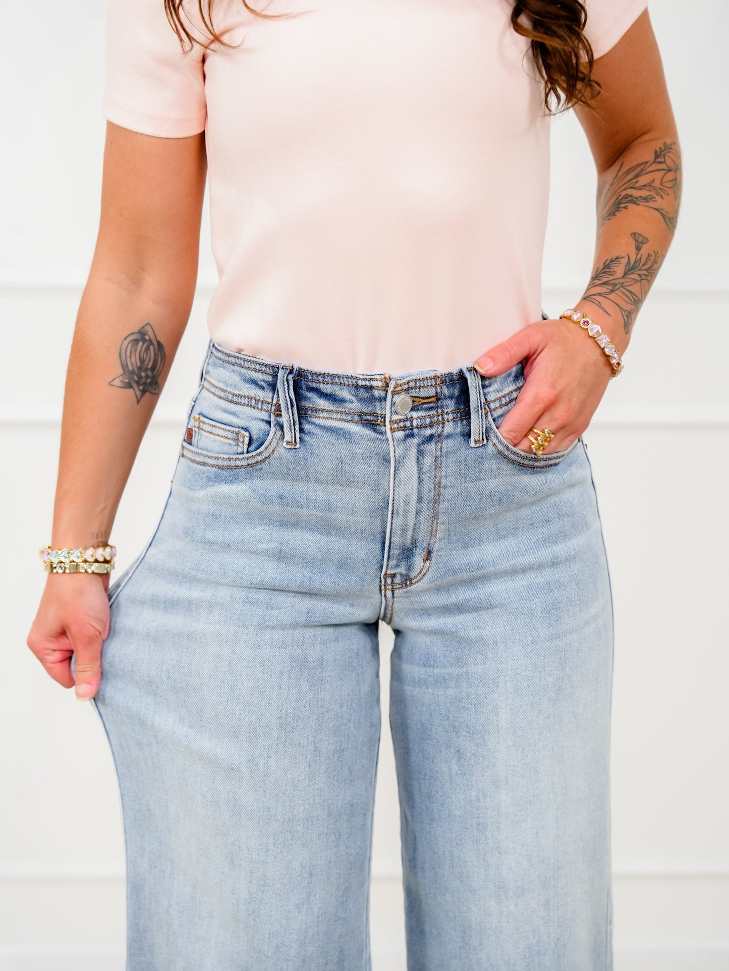 Judy Blue Mid Rise Light Wash Wide Leg Ankle Jeans with Frayed Hem