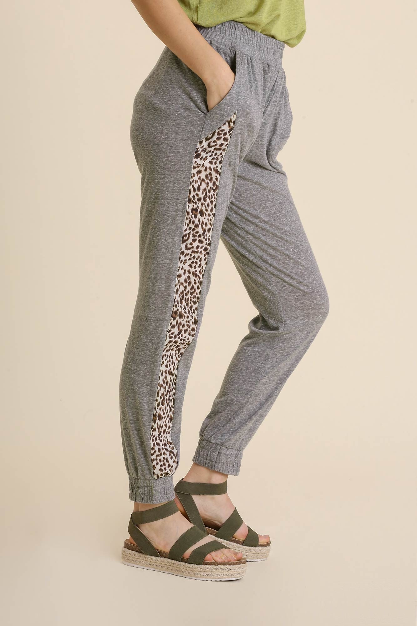 Umgee Animal Print Elastic Waist Jogger Pants with Pockets in Heather Grey