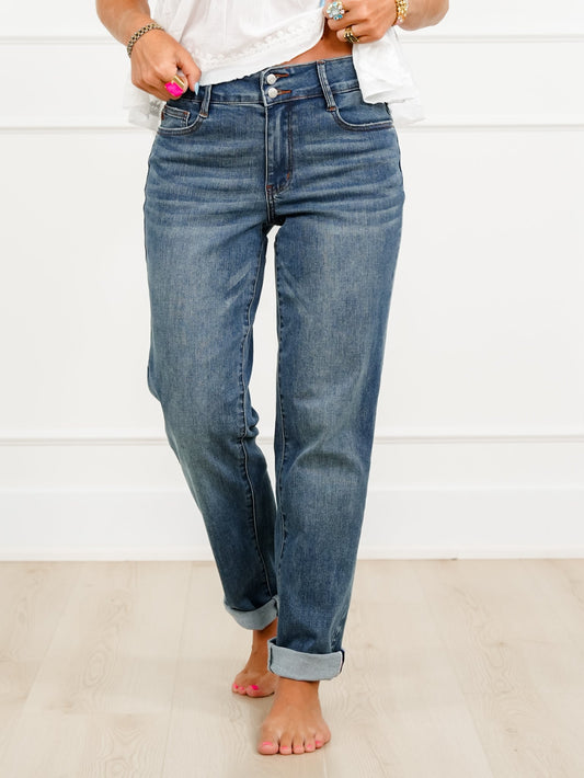 Judy Blue Summer Breeze  Mid Rise Medium Wash Cool Denim Boyfriend Jeans