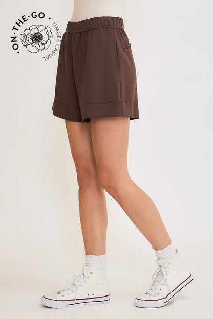Umgee Luxeknit Mid Rise Pull On Shorts in Brownie
