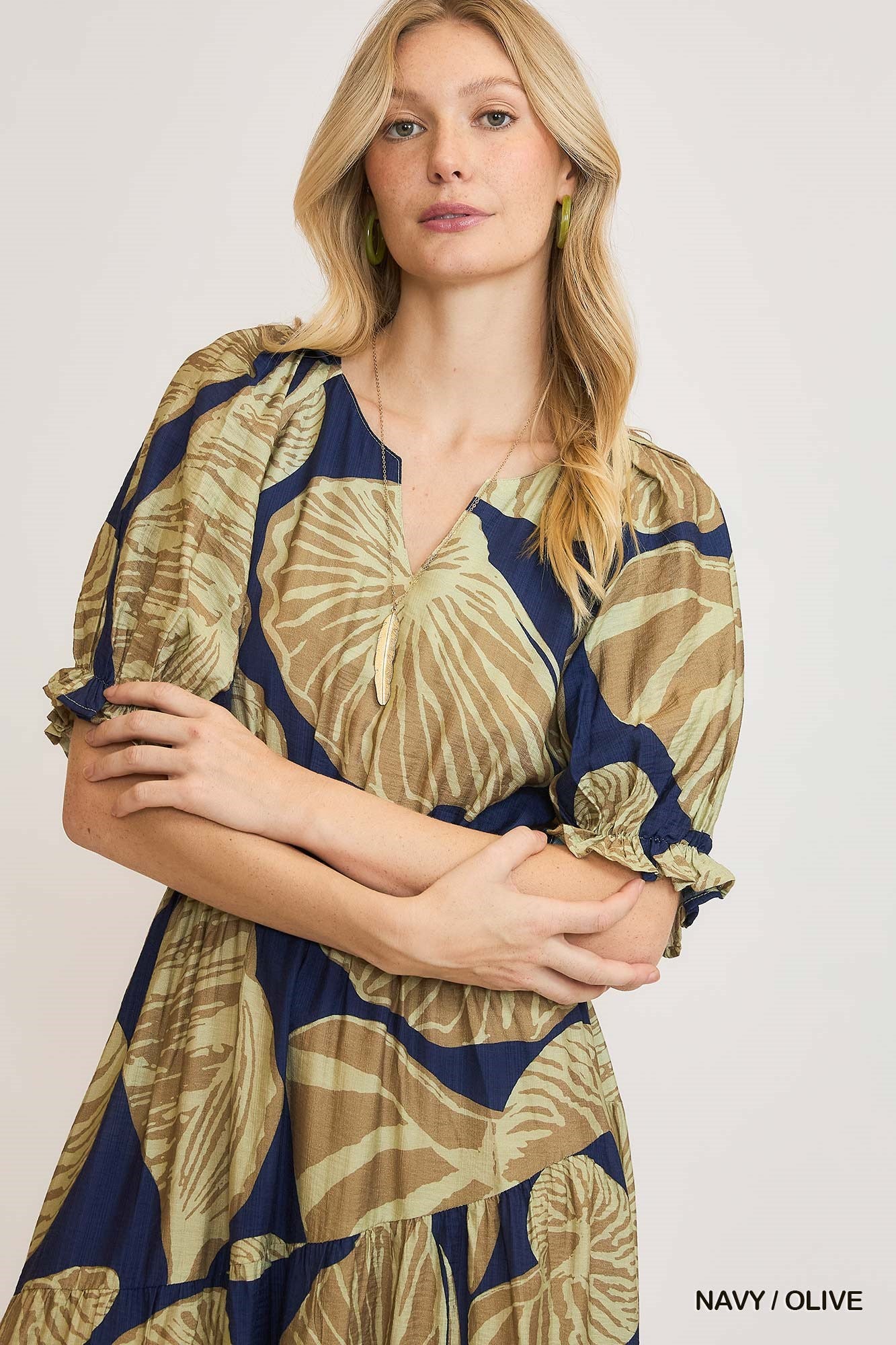 Umgee Floral Print Maxi Dress with Puff Sleeves in Navy/Olive