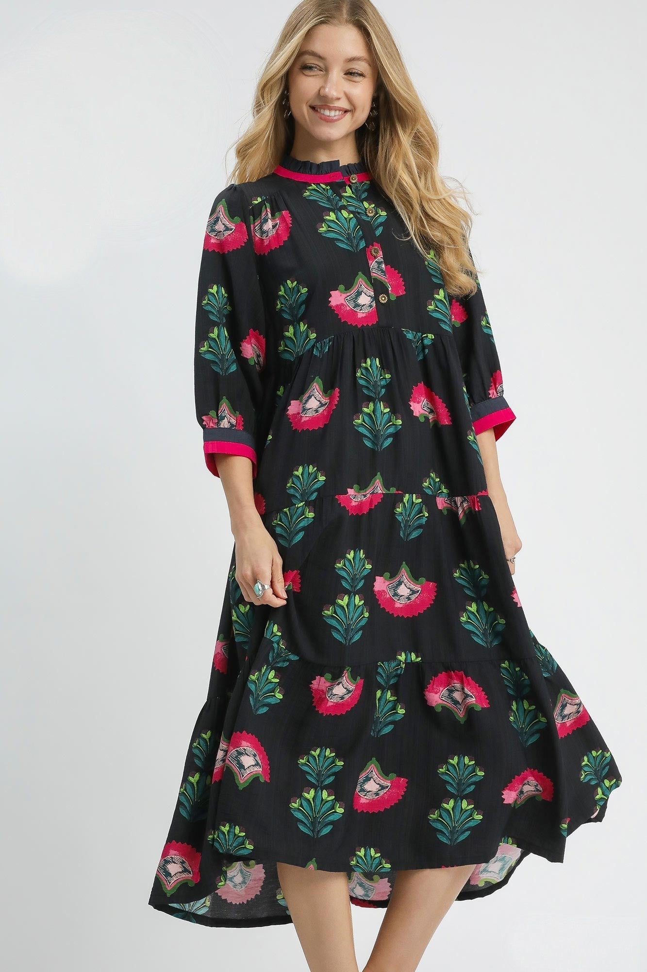 Umgee Floral Print Tiered Midi Dress in Black Mix