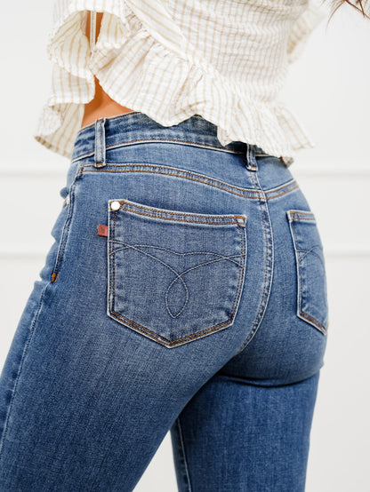 Judy Blue Mid Rise Medium Wash Capri Jeans