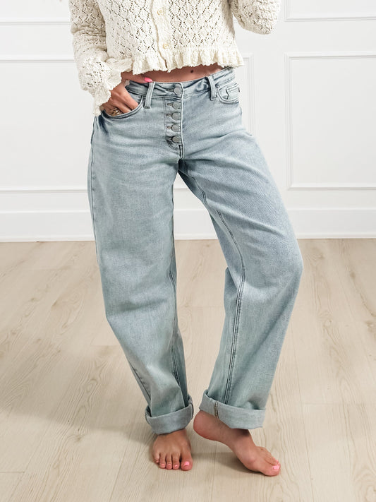 Judy Blue Mid Rise Light Wash Marlow Arc Leg With Bandana Loop
