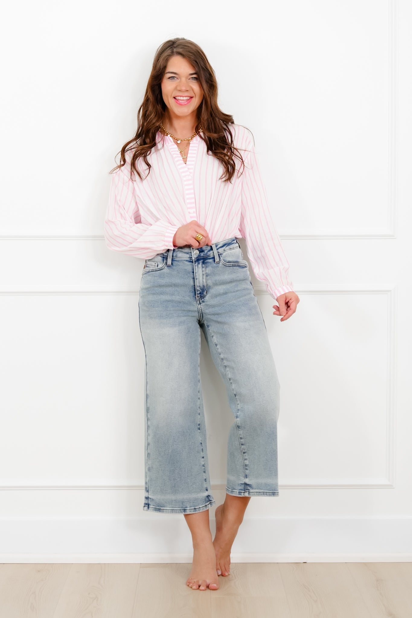 Judy Blue Mid Rise Medium Wash Cropped Wide Leg Jeans