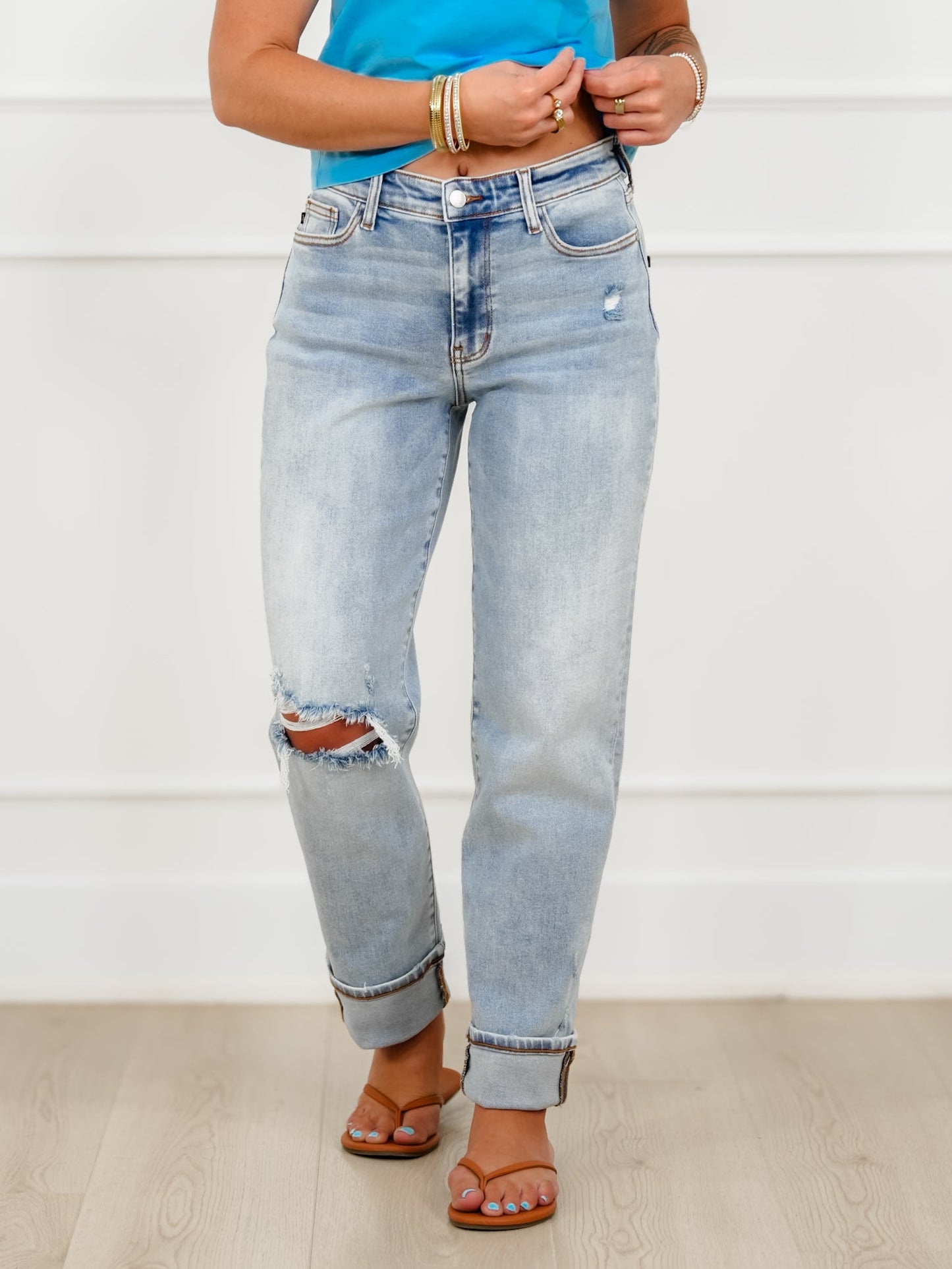 Judy Blue Mid Rise Light Wash Distressed Boyfriend Jeans With Bandana Loop