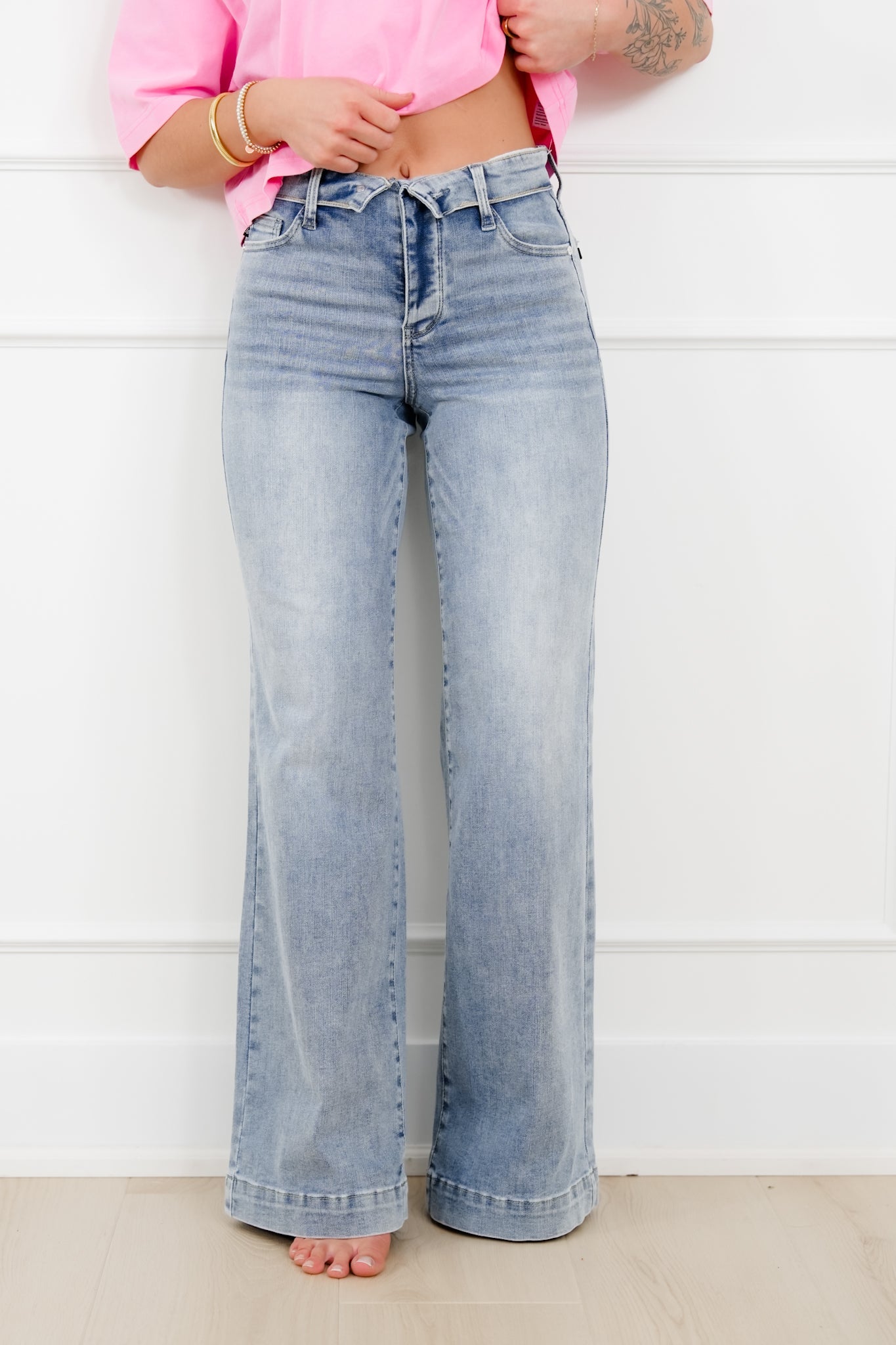 Judy Blue Mid Rise Light Wash Retro Wide Leg Jeans with Fold Over Waistband
