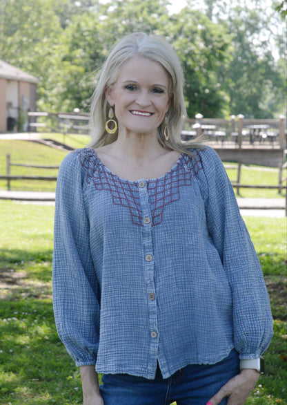 Easel Cotton Gauze Embroidered Top in Washed Denim
