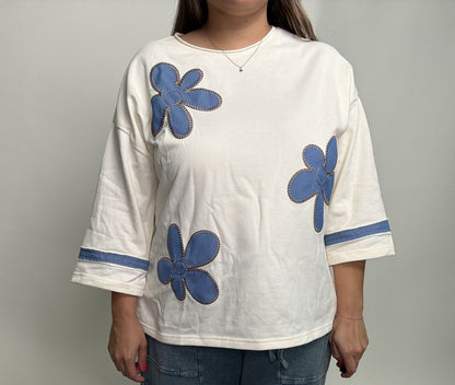 Easel Flower Patch Cotton Knit Tunic Top in Ivory