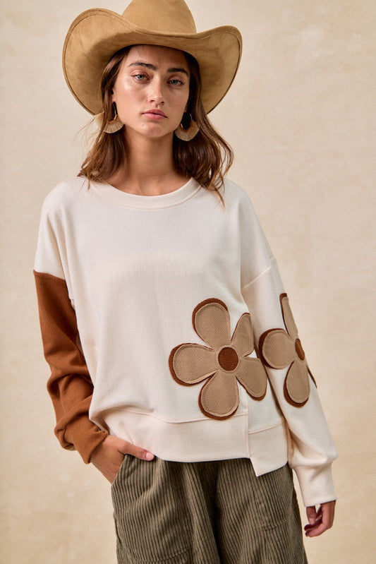 BiBi Color Block Textured Ribbed Knit Top with Flower Patches in Ivory/Brown