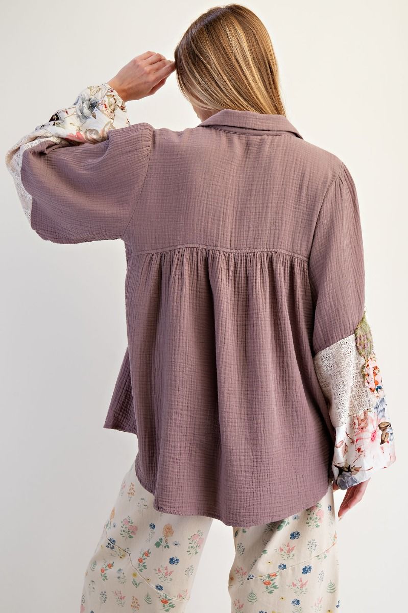 Easel Patched Detail Cotton Gauze Top in Mocha