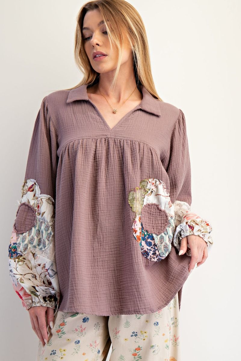 Easel Patched Detail Cotton Gauze Top in Mocha