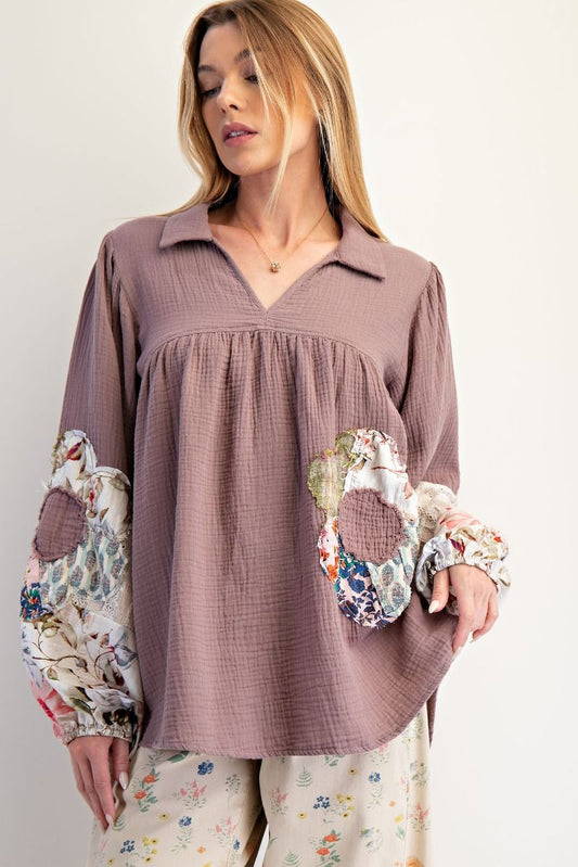 Easel Patched Detail Cotton Gauze Top in Mocha