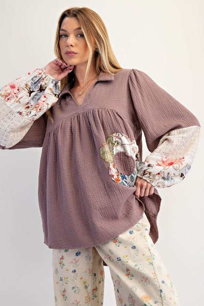 Easel Patched Detail Cotton Gauze Top in Mocha