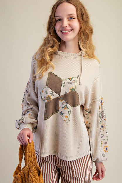 Easel Star Patch with Floral Print Waffle Knit Hooded Top in Light Khaki