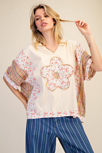 Easel Flower and Plaid Print Hooded Top in Natural