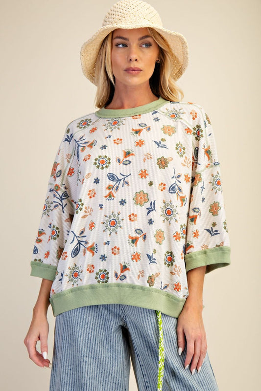 Easel Signature Floral Print Waffle Knit Pullover Top in Sage Rust
