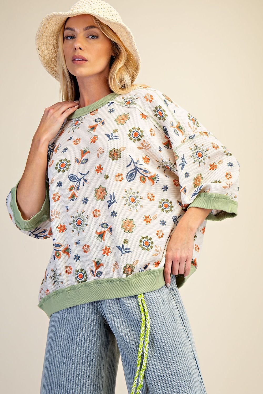 Easel Signature Floral Print Waffle Knit Pullover Top in Sage Rust