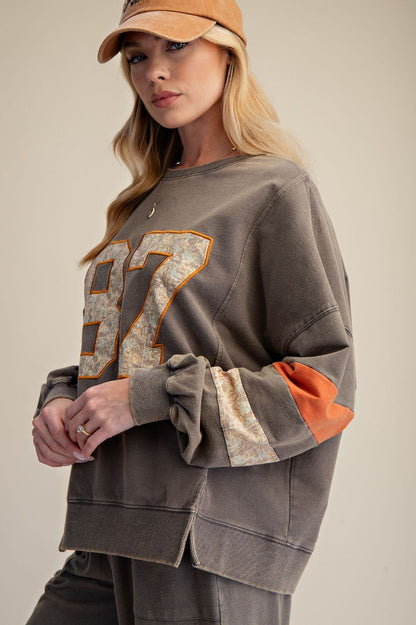 Easel 87 Graphic Patched Terry Knit Top in Ash