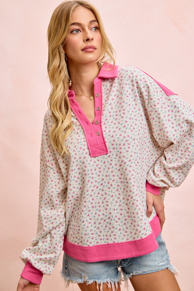BiBi Floral Print Thermal Faux Button Collar Top in Ivory/Fuchsia